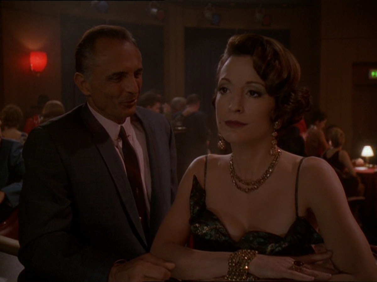 extant_StarTrek_DS9_7x15-Badda-BingBadda-Bang_2439.jpg