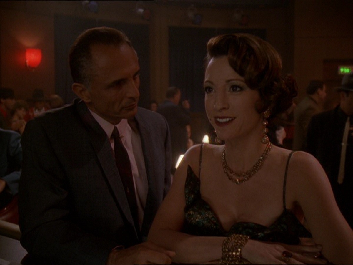 extant_StarTrek_DS9_7x15-Badda-BingBadda-Bang_2449.jpg