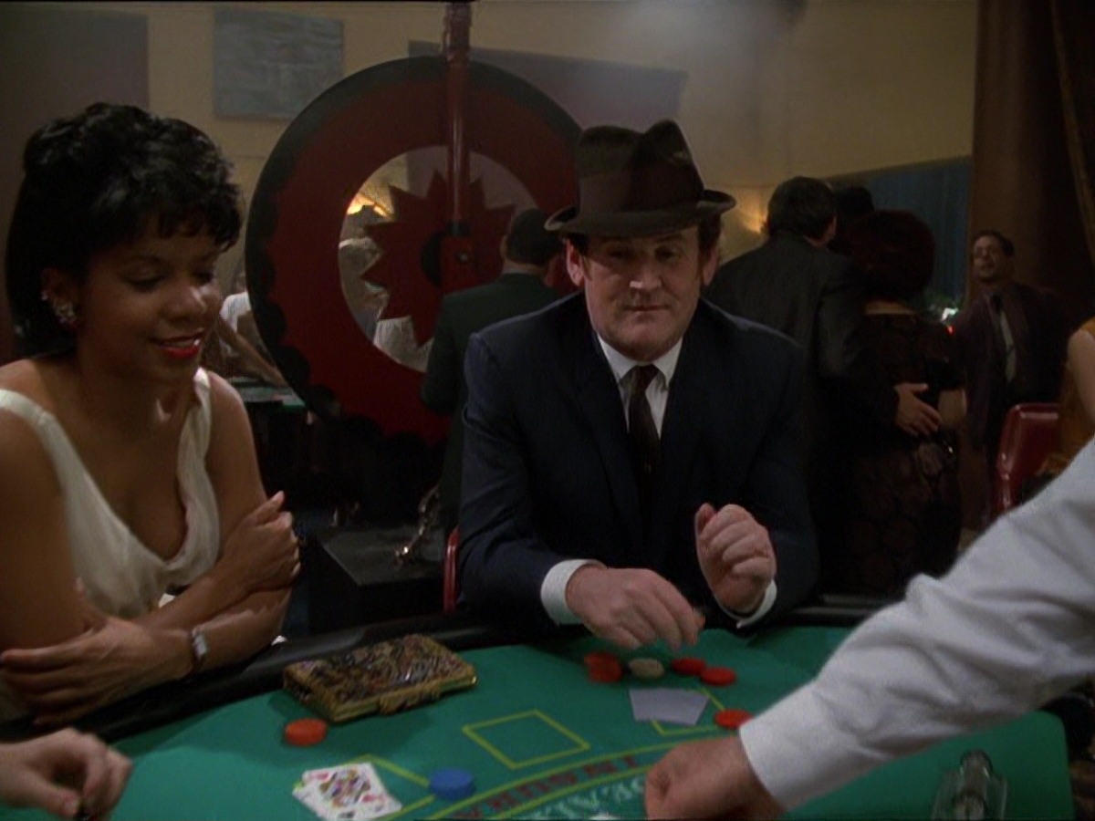 extant_StarTrek_DS9_7x15-Badda-BingBadda-Bang_2468.jpg
