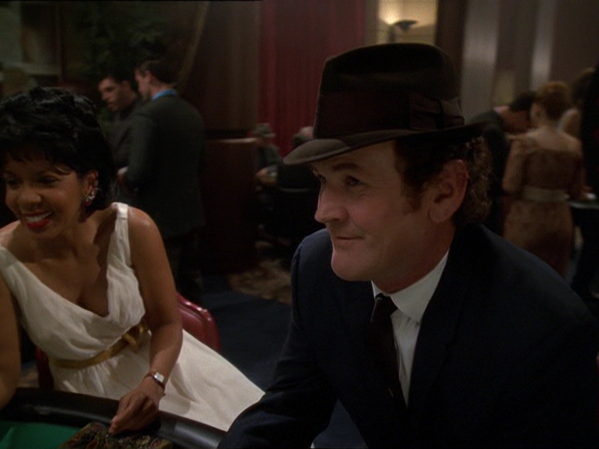 extant_StarTrek_DS9_7x15-Badda-BingBadda-Bang_2473.jpg