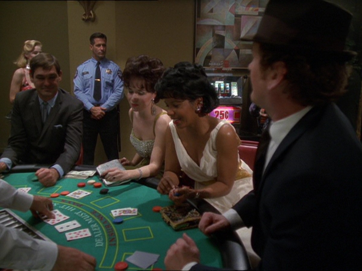 extant_StarTrek_DS9_7x15-Badda-BingBadda-Bang_2477.jpg