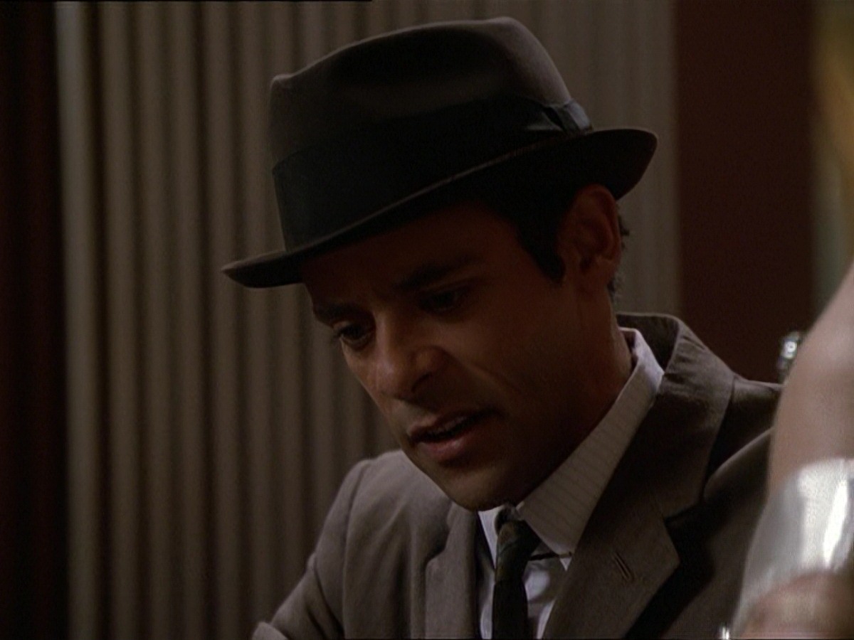 extant_StarTrek_DS9_7x15-Badda-BingBadda-Bang_2498.jpg