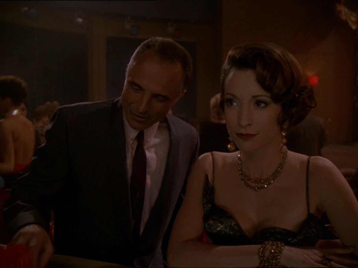 extant_StarTrek_DS9_7x15-Badda-BingBadda-Bang_2540.jpg