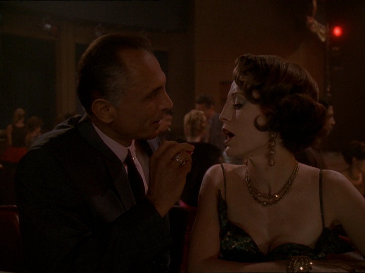 extant_StarTrek_DS9_7x15-Badda-BingBadda-Bang_2546.jpg
