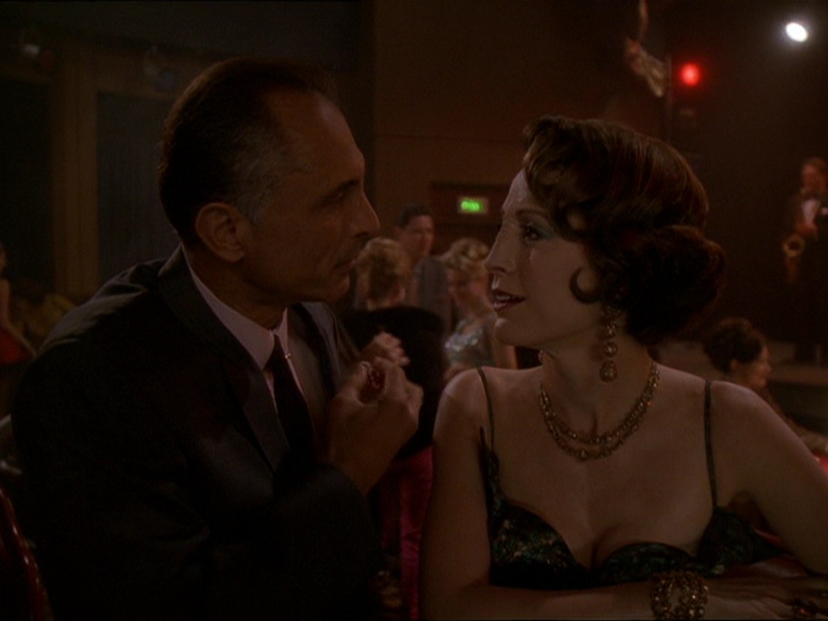 extant_StarTrek_DS9_7x15-Badda-BingBadda-Bang_2550.jpg