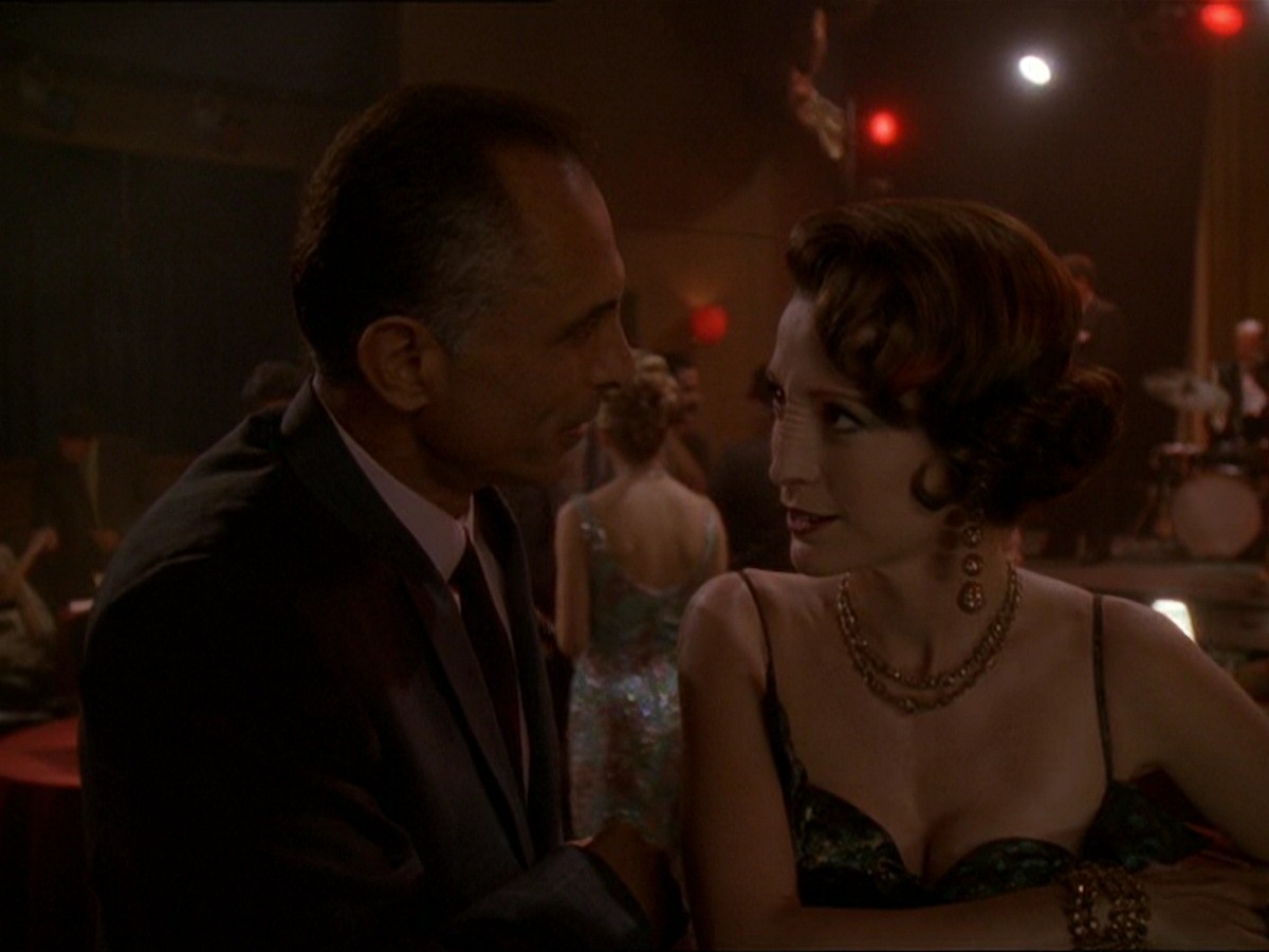 extant_StarTrek_DS9_7x15-Badda-BingBadda-Bang_2556.jpg