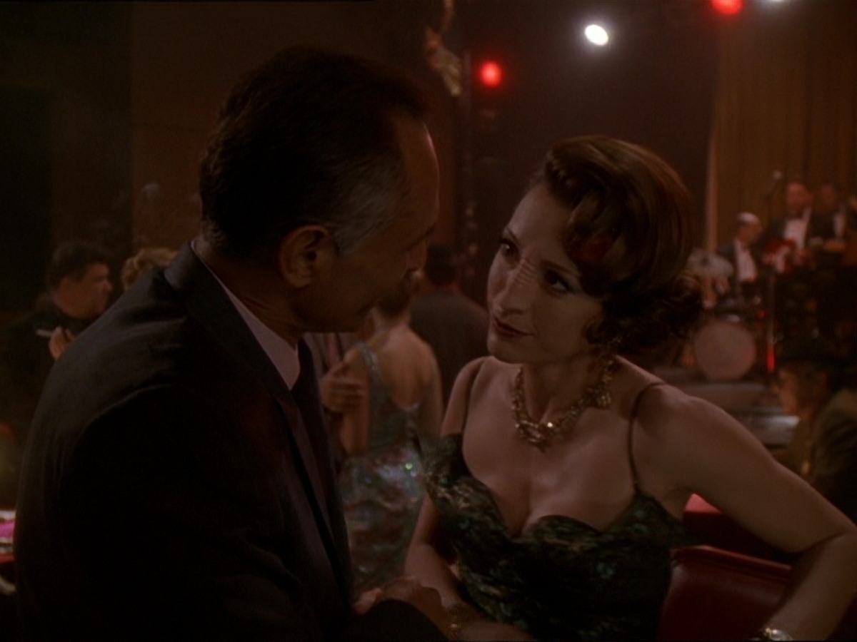 extant_StarTrek_DS9_7x15-Badda-BingBadda-Bang_2561.jpg