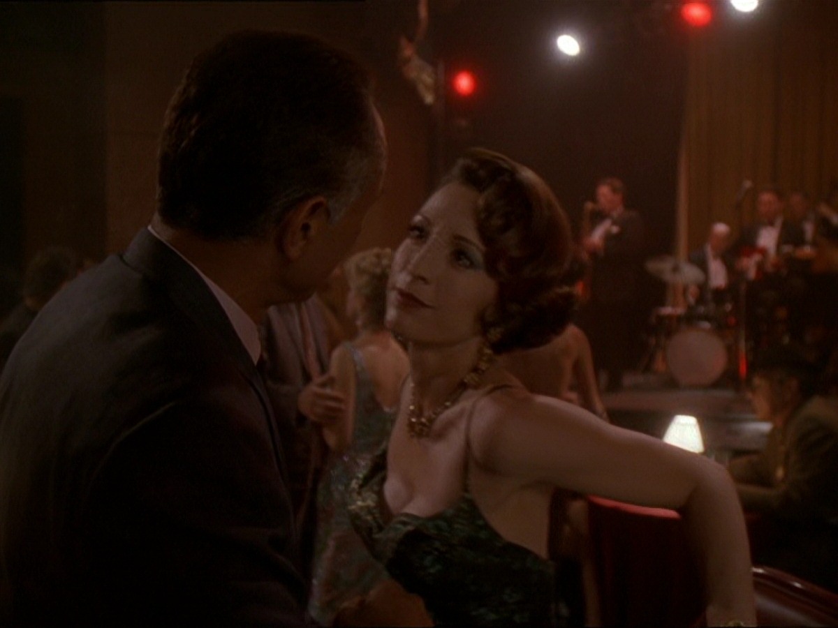 extant_StarTrek_DS9_7x15-Badda-BingBadda-Bang_2562.jpg