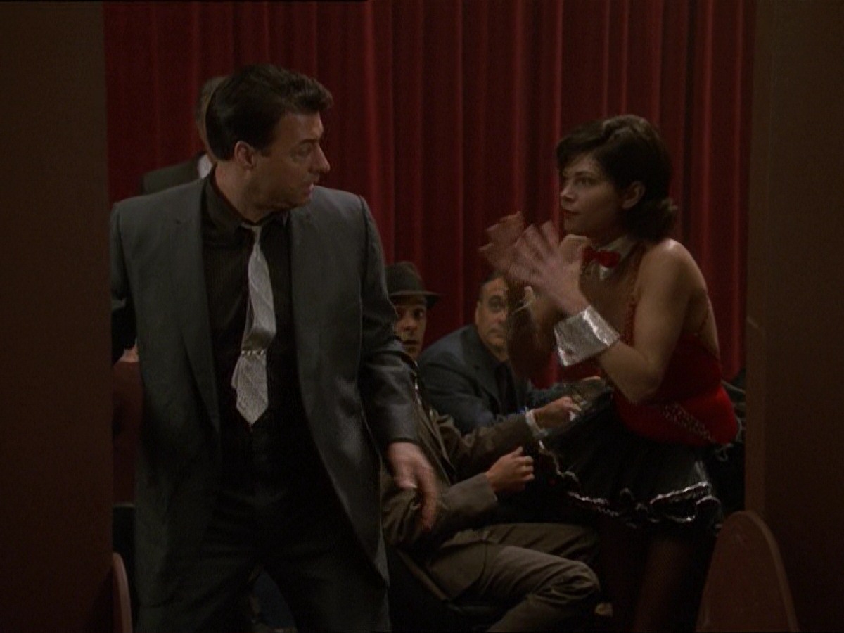 extant_StarTrek_DS9_7x15-Badda-BingBadda-Bang_2598.jpg
