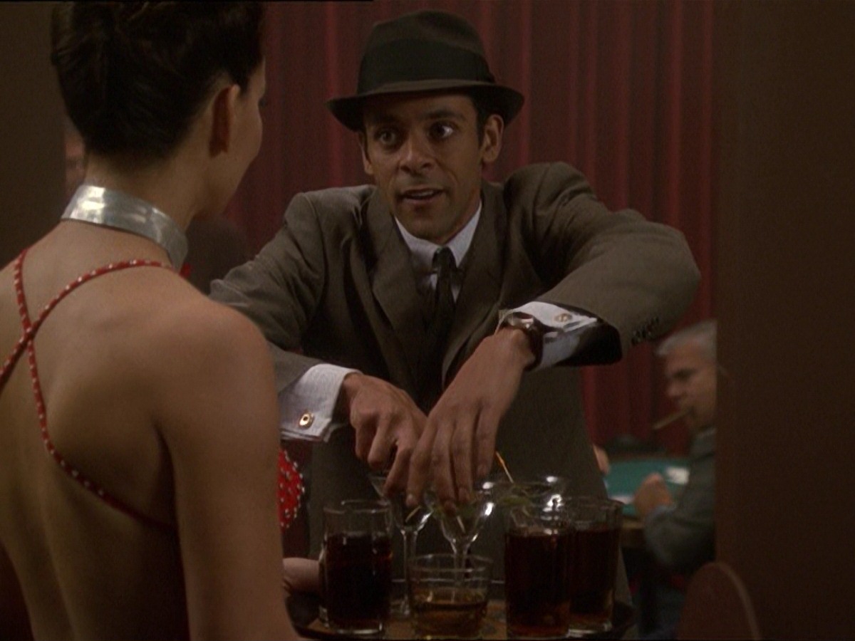 extant_StarTrek_DS9_7x15-Badda-BingBadda-Bang_2612.jpg