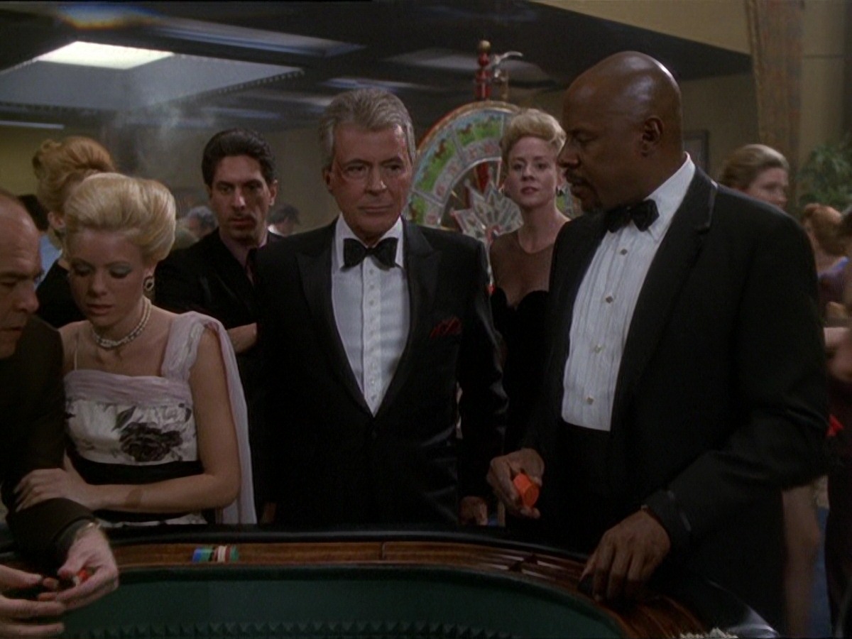 extant_StarTrek_DS9_7x15-Badda-BingBadda-Bang_2633.jpg