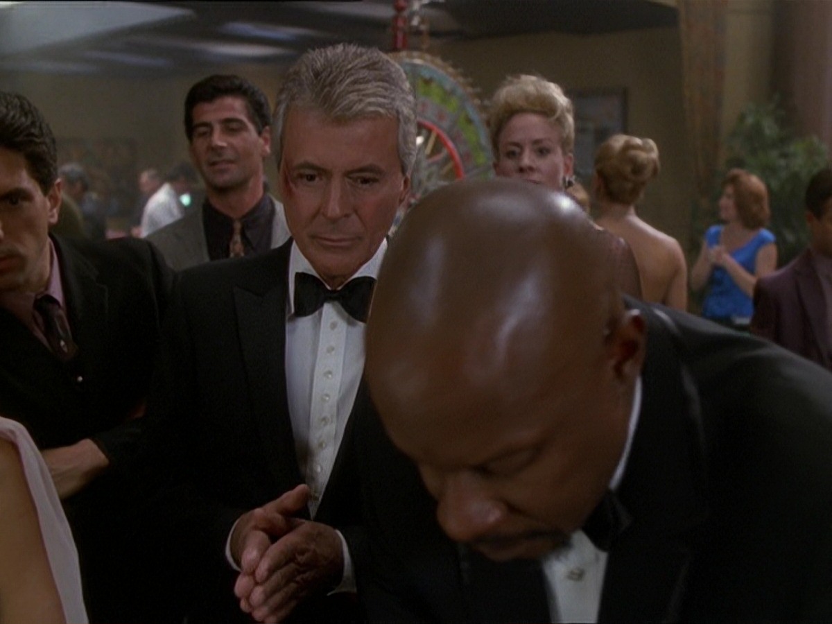 extant_StarTrek_DS9_7x15-Badda-BingBadda-Bang_2636.jpg