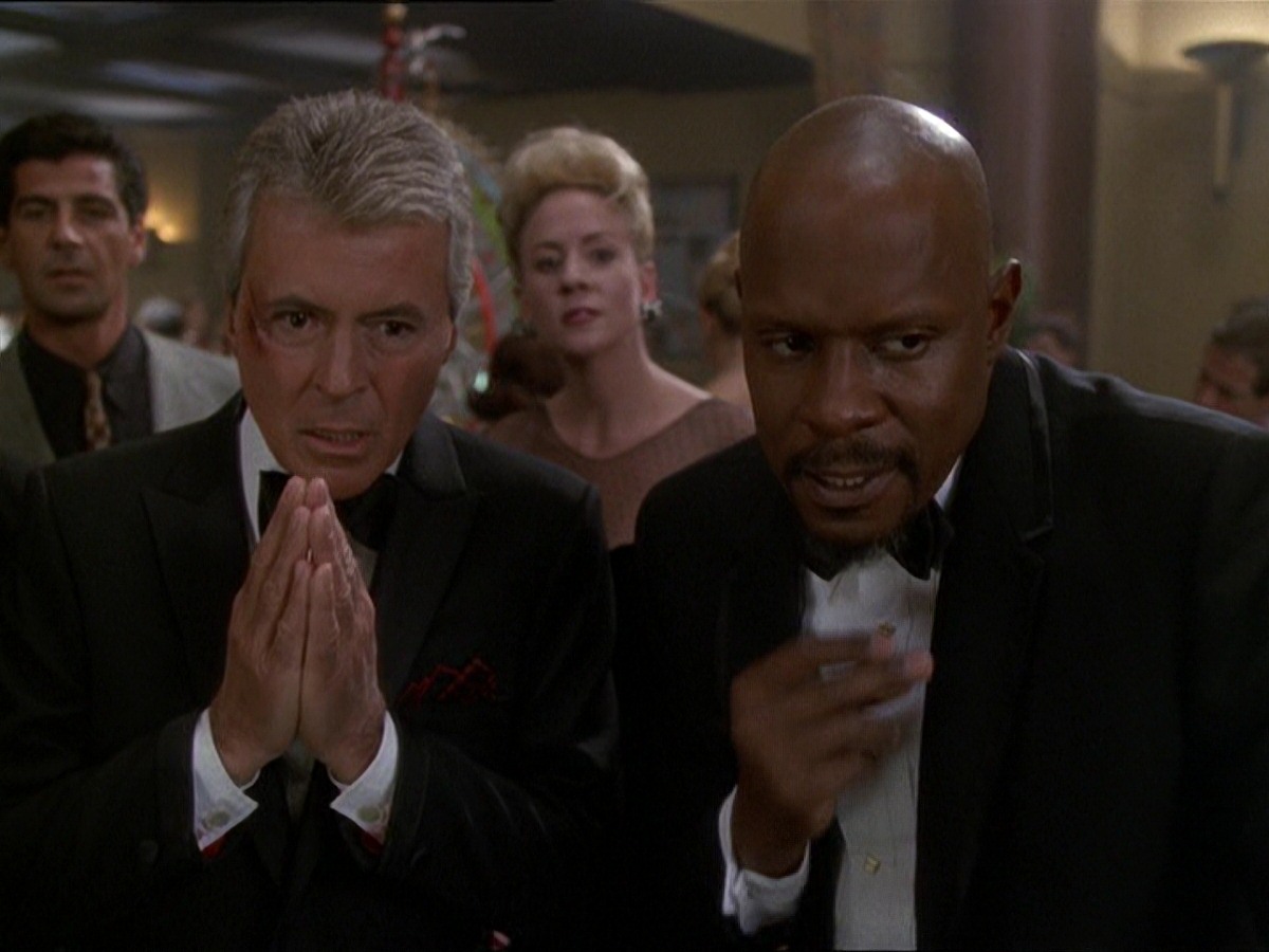 extant_StarTrek_DS9_7x15-Badda-BingBadda-Bang_2642.jpg