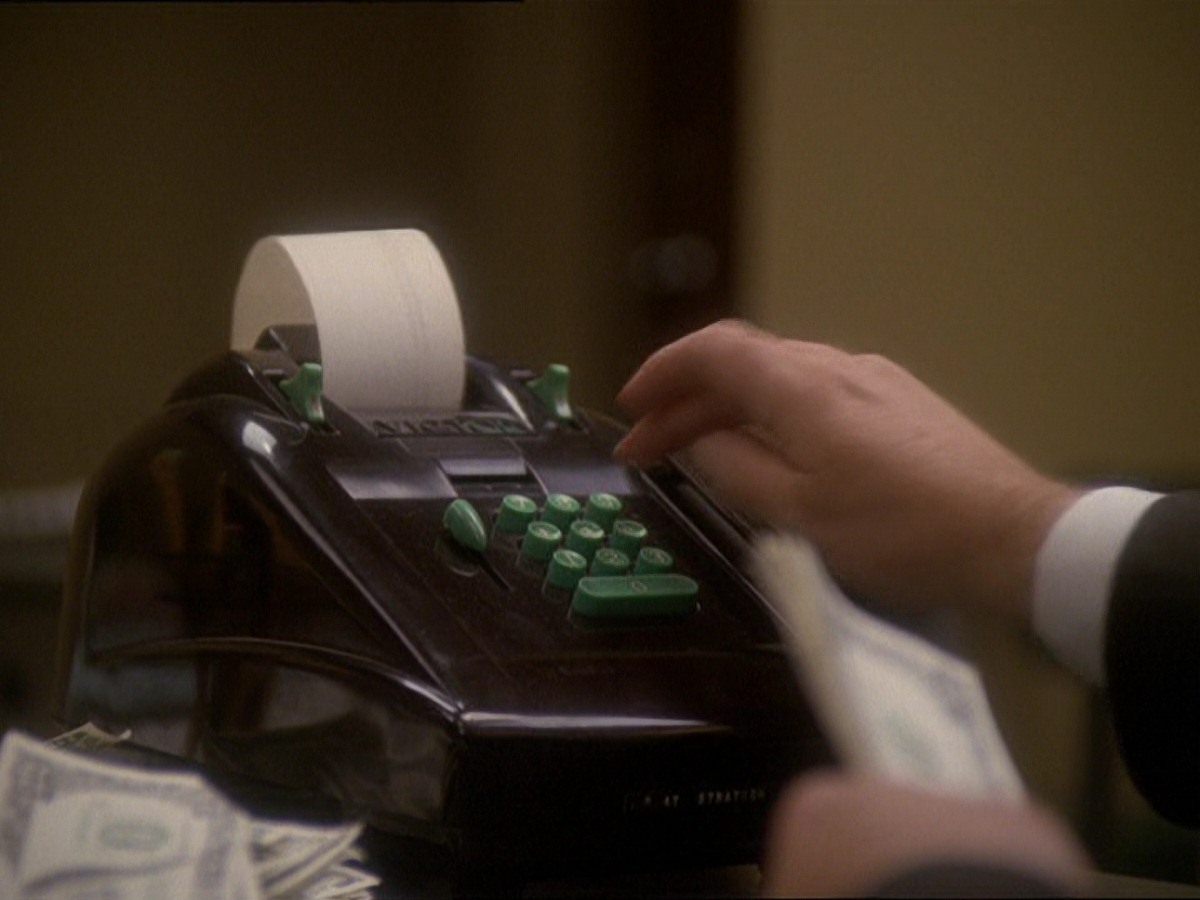 extant_StarTrek_DS9_7x15-Badda-BingBadda-Bang_2644.jpg