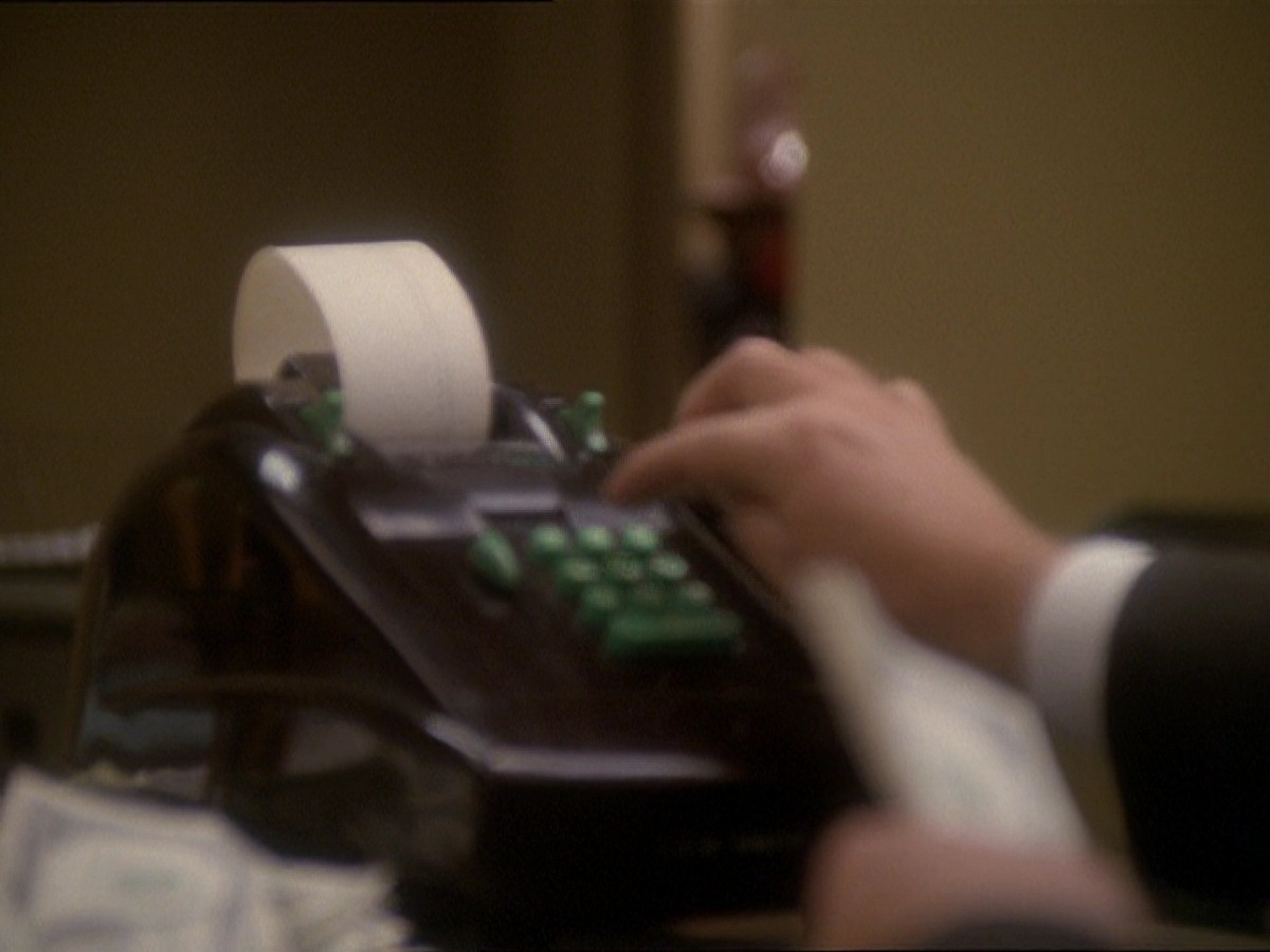 extant_StarTrek_DS9_7x15-Badda-BingBadda-Bang_2645.jpg