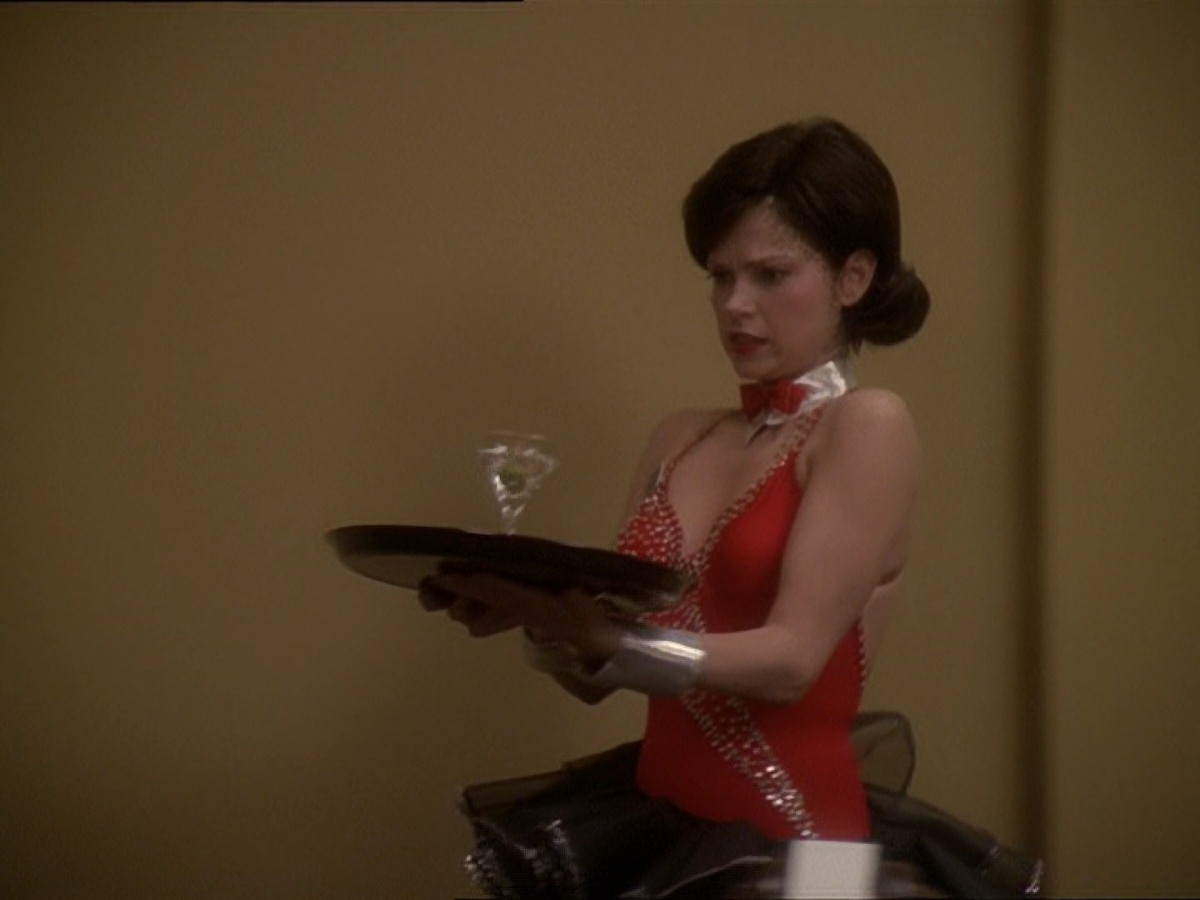 extant_StarTrek_DS9_7x15-Badda-BingBadda-Bang_2652.jpg