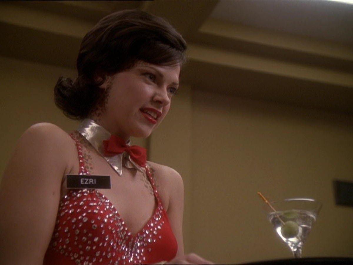 extant_StarTrek_DS9_7x15-Badda-BingBadda-Bang_2657.jpg