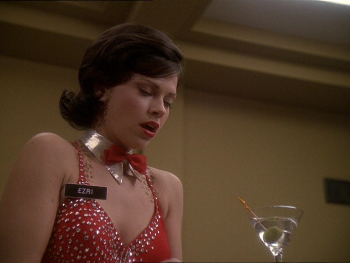 extant_StarTrek_DS9_7x15-Badda-BingBadda-Bang_2663.jpg