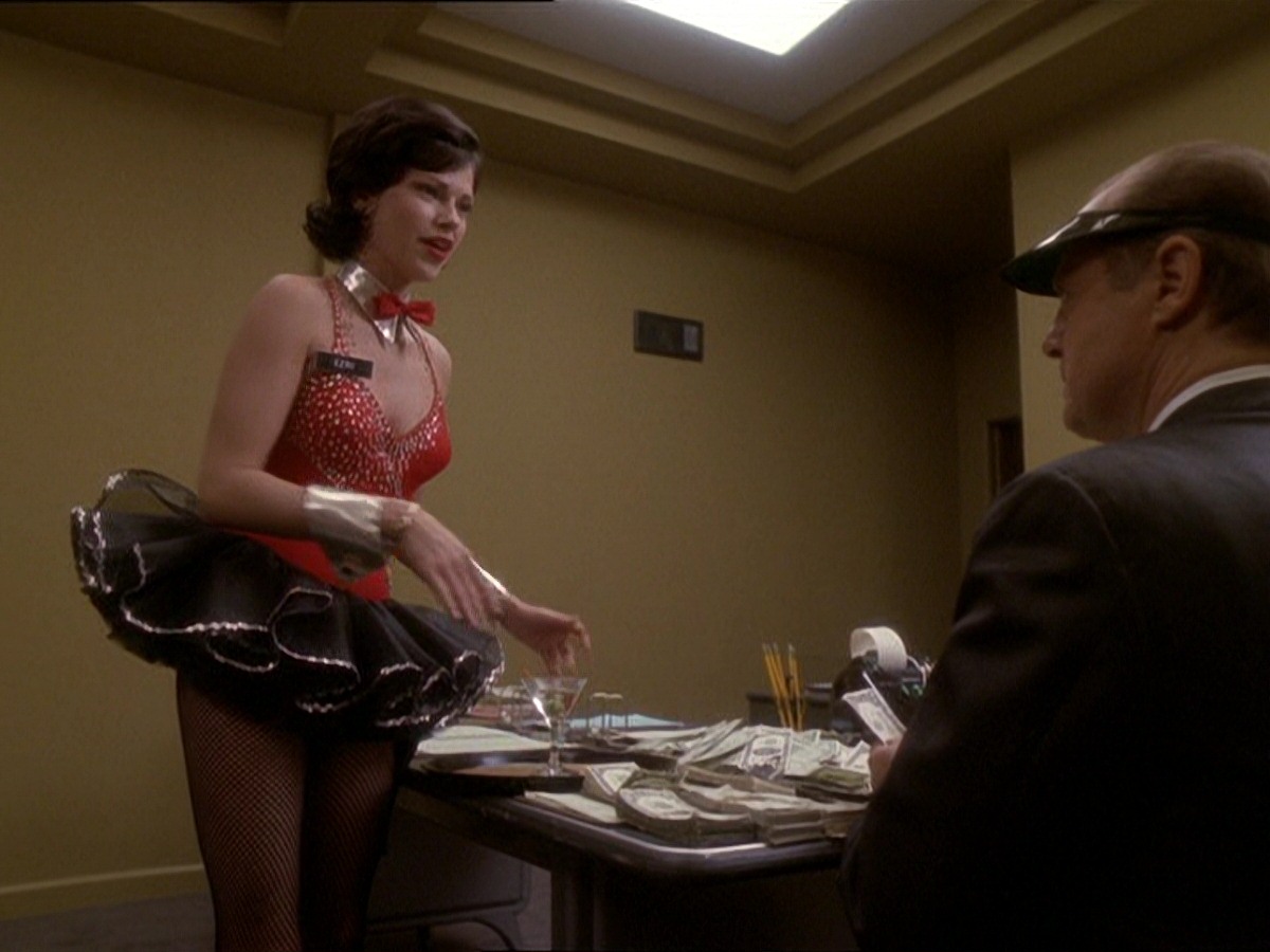 extant_StarTrek_DS9_7x15-Badda-BingBadda-Bang_2676.jpg
