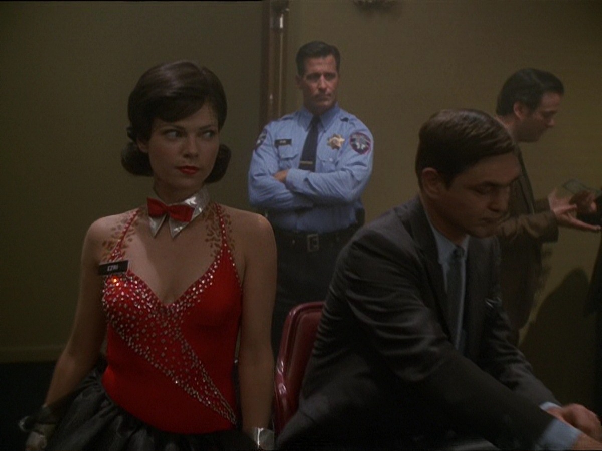 extant_StarTrek_DS9_7x15-Badda-BingBadda-Bang_2729.jpg