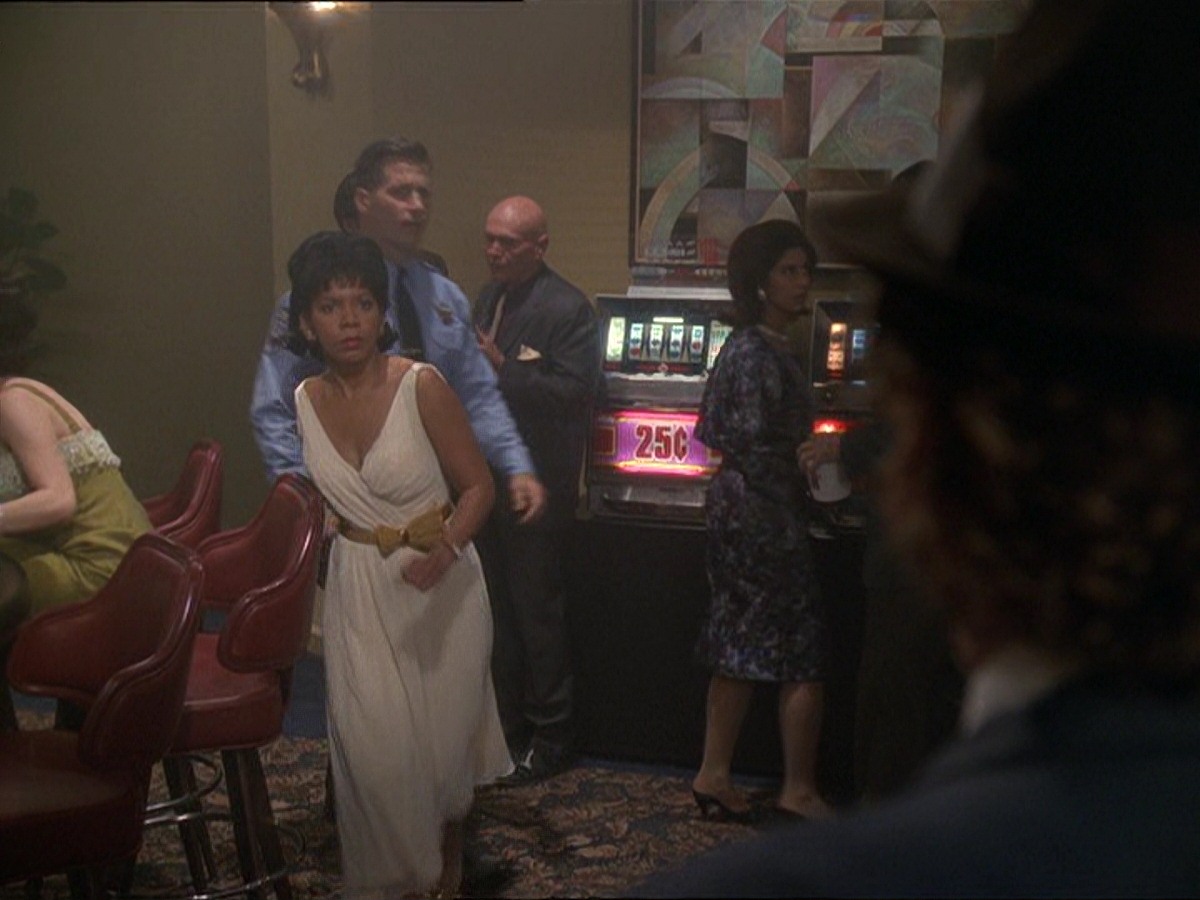 extant_StarTrek_DS9_7x15-Badda-BingBadda-Bang_2743.jpg