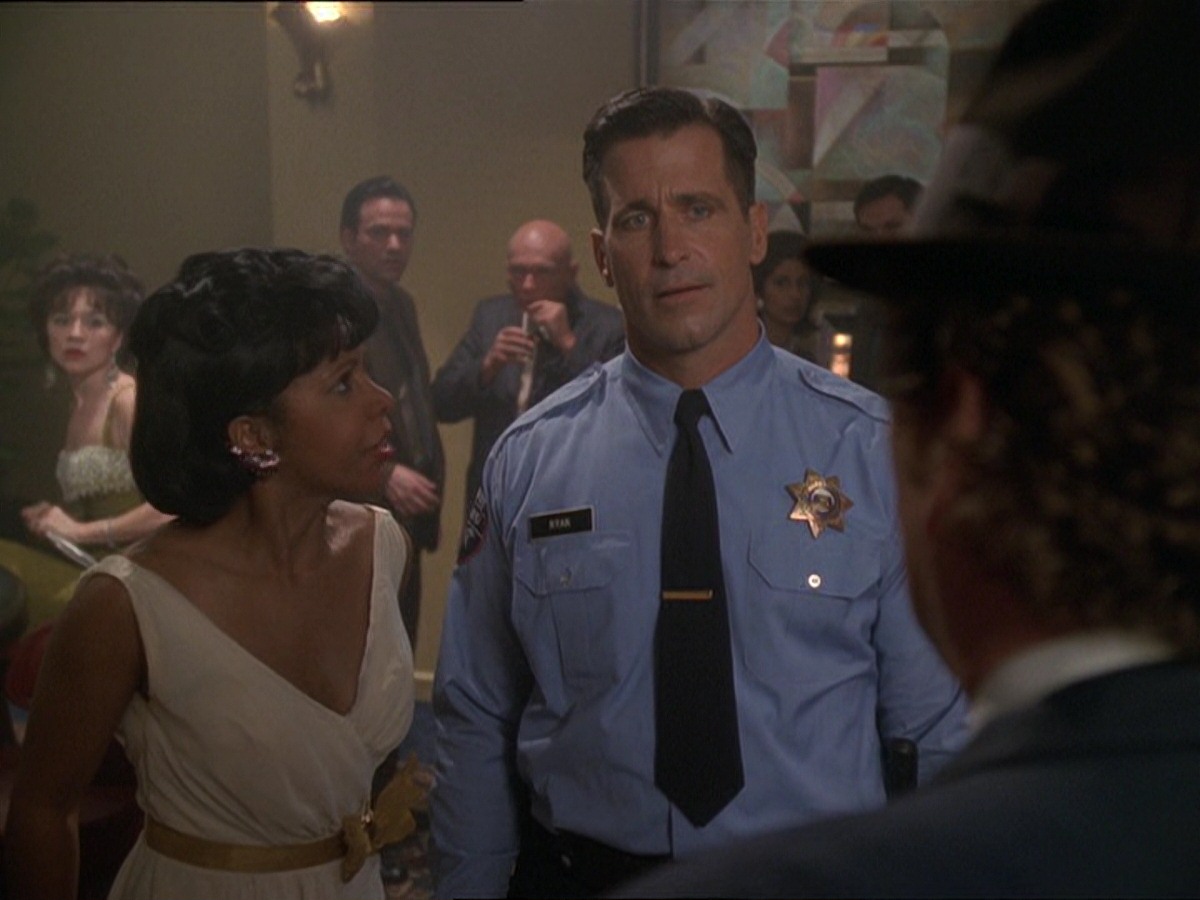 extant_StarTrek_DS9_7x15-Badda-BingBadda-Bang_2751.jpg