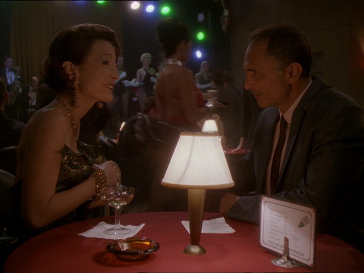 extant_StarTrek_DS9_7x15-Badda-BingBadda-Bang_2937.jpg