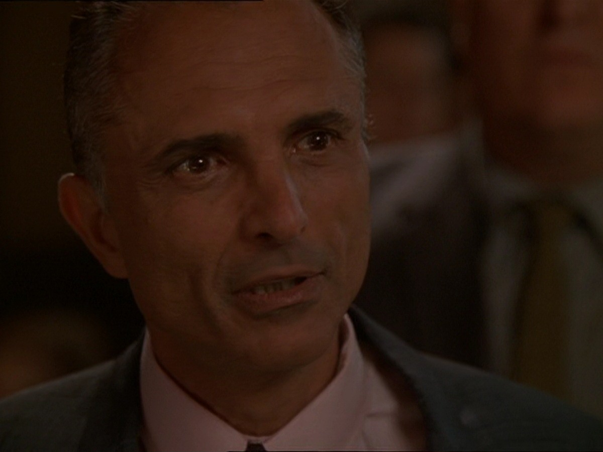 extant_StarTrek_DS9_7x15-Badda-BingBadda-Bang_2974.jpg