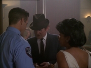 extant_StarTrek_DS9_7x15-Badda-BingBadda-Bang_2171.jpg