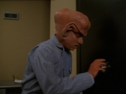 extant_StarTrek_DS9_7x15-Badda-BingBadda-Bang_2784.jpg