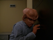 extant_StarTrek_DS9_7x15-Badda-BingBadda-Bang_2786.jpg