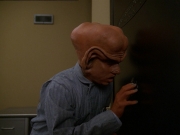 extant_StarTrek_DS9_7x15-Badda-BingBadda-Bang_2791.jpg