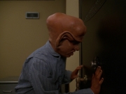 extant_StarTrek_DS9_7x15-Badda-BingBadda-Bang_2793.jpg