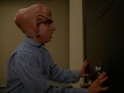 extant_StarTrek_DS9_7x15-Badda-BingBadda-Bang_2794.jpg