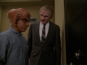 extant_StarTrek_DS9_7x15-Badda-BingBadda-Bang_2815.jpg