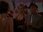 extant_StarTrek_DS9_7x15-Badda-BingBadda-Bang_2992.jpg