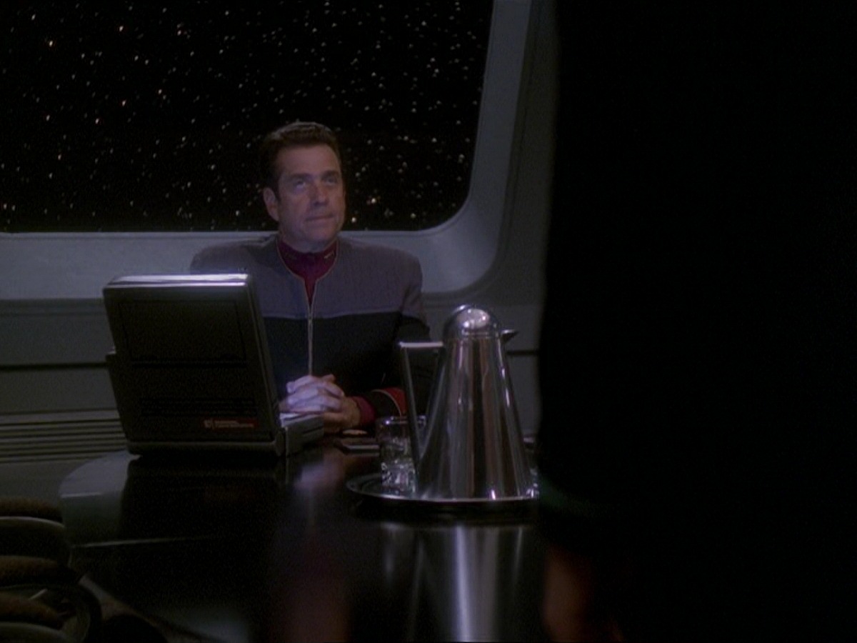 extant_StarTrek_DS9_7x16-InterArmaEnimSilentLeges_3236.jpg