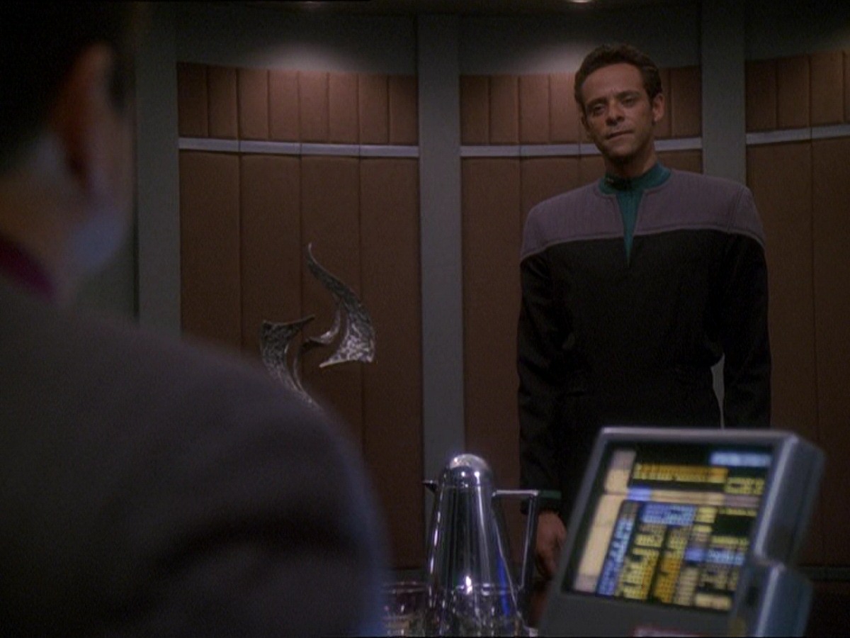 extant_StarTrek_DS9_7x16-InterArmaEnimSilentLeges_3249.jpg