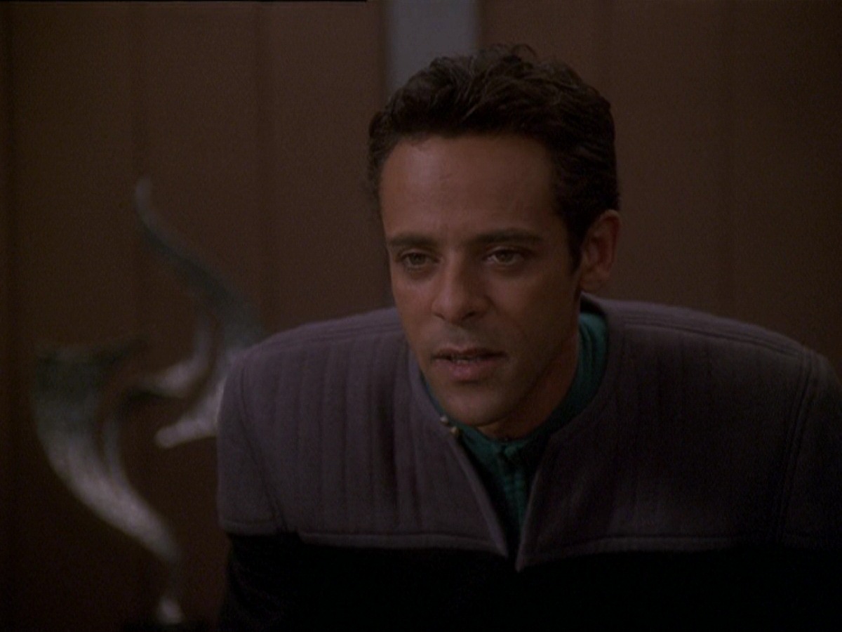 extant_StarTrek_DS9_7x16-InterArmaEnimSilentLeges_3283.jpg
