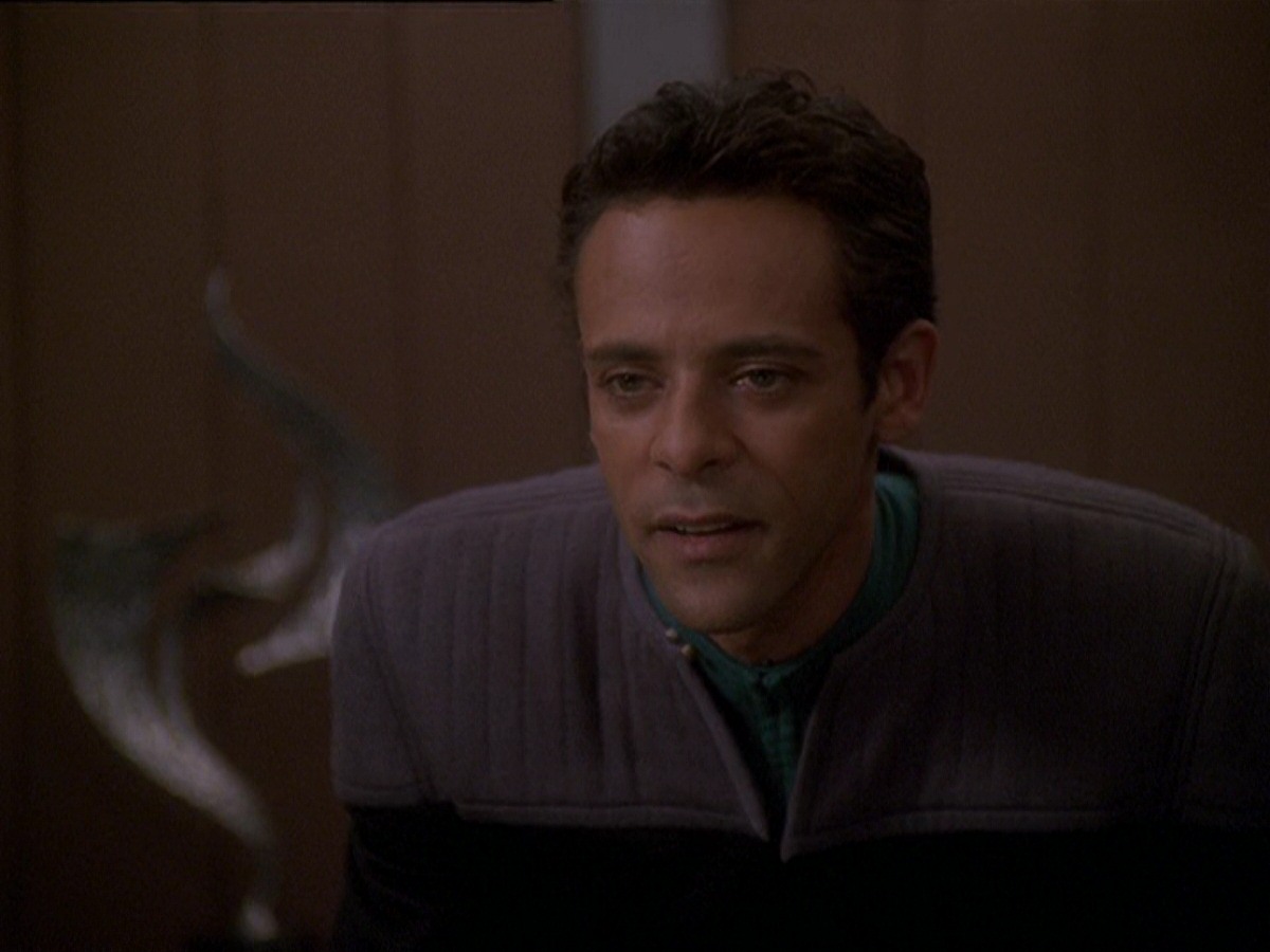 extant_StarTrek_DS9_7x16-InterArmaEnimSilentLeges_3285.jpg