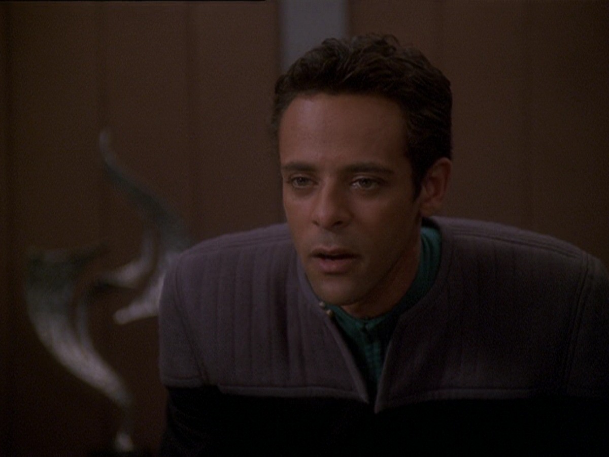extant_StarTrek_DS9_7x16-InterArmaEnimSilentLeges_3286.jpg