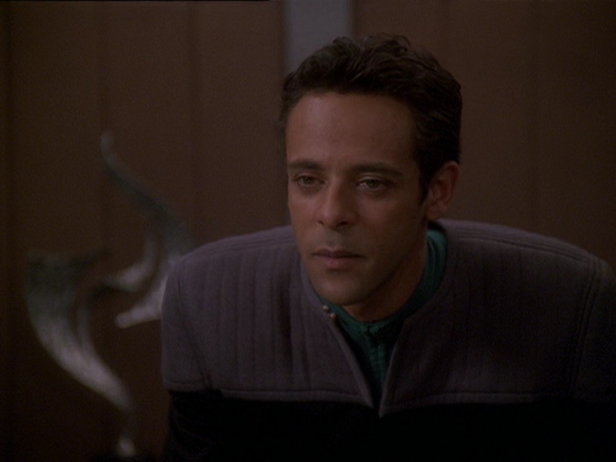 extant_StarTrek_DS9_7x16-InterArmaEnimSilentLeges_3287.jpg
