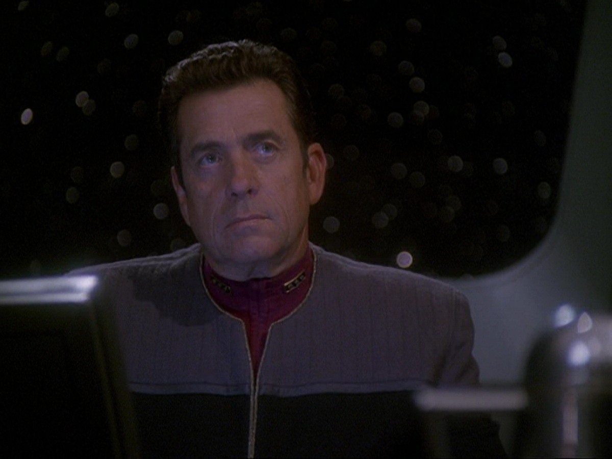 extant_StarTrek_DS9_7x16-InterArmaEnimSilentLeges_3290.jpg