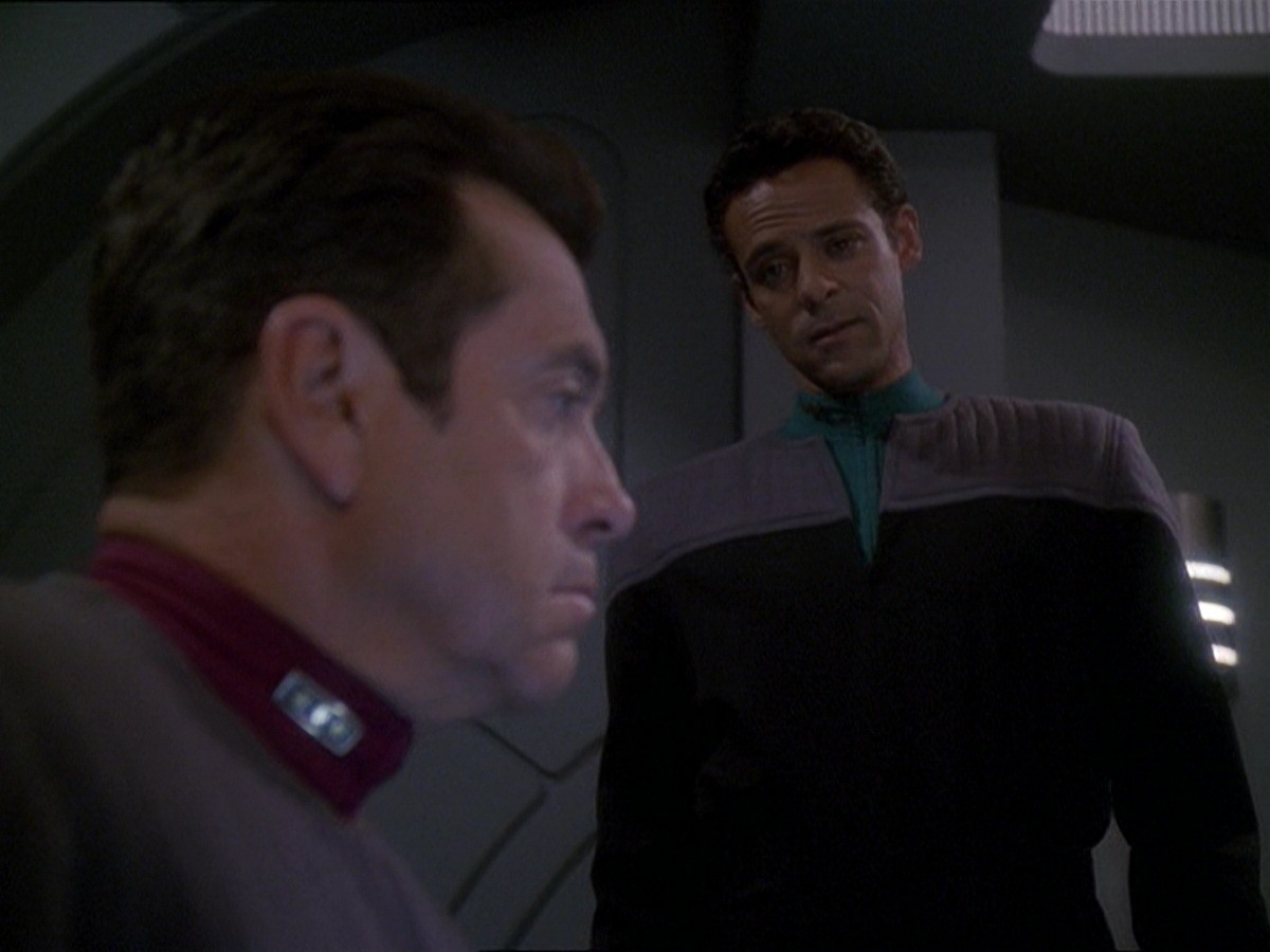extant_StarTrek_DS9_7x16-InterArmaEnimSilentLeges_3319.jpg