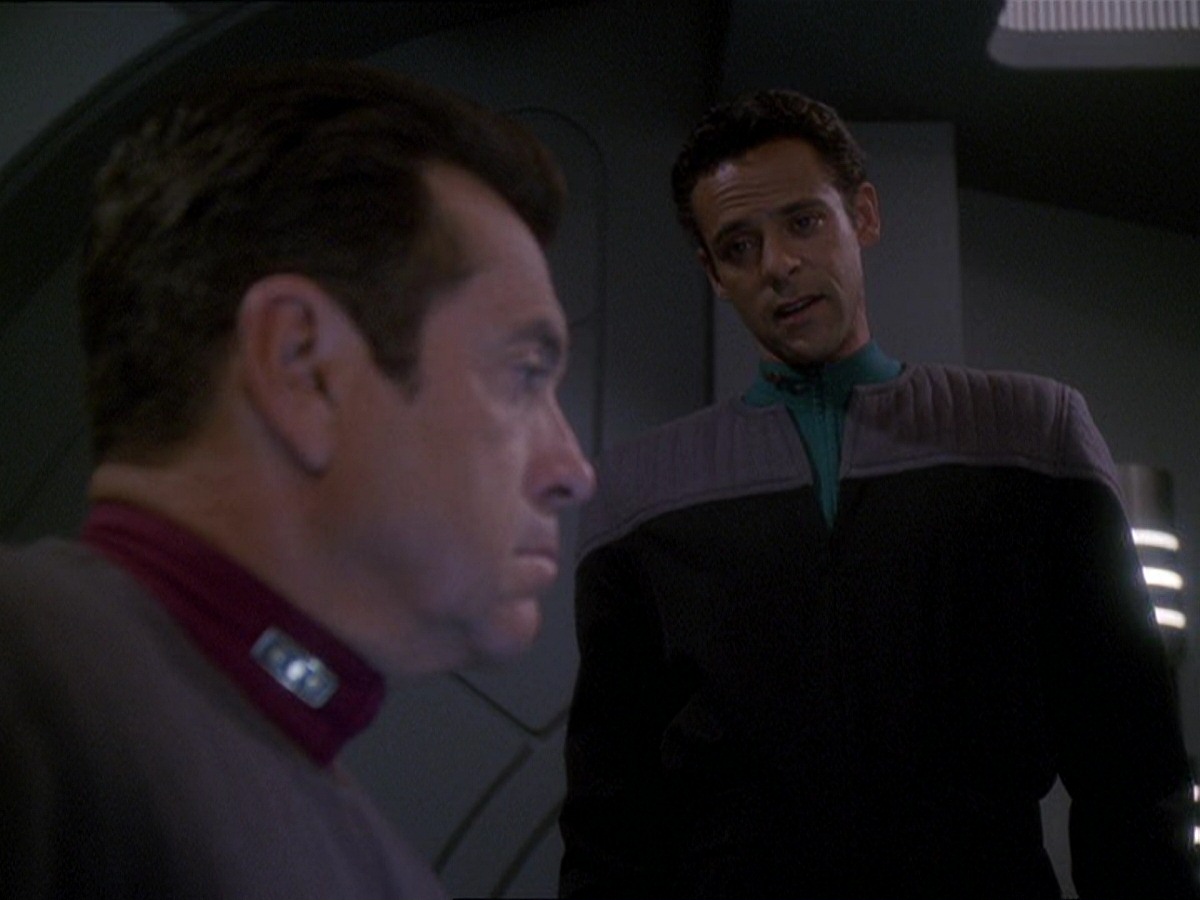 extant_StarTrek_DS9_7x16-InterArmaEnimSilentLeges_3320.jpg