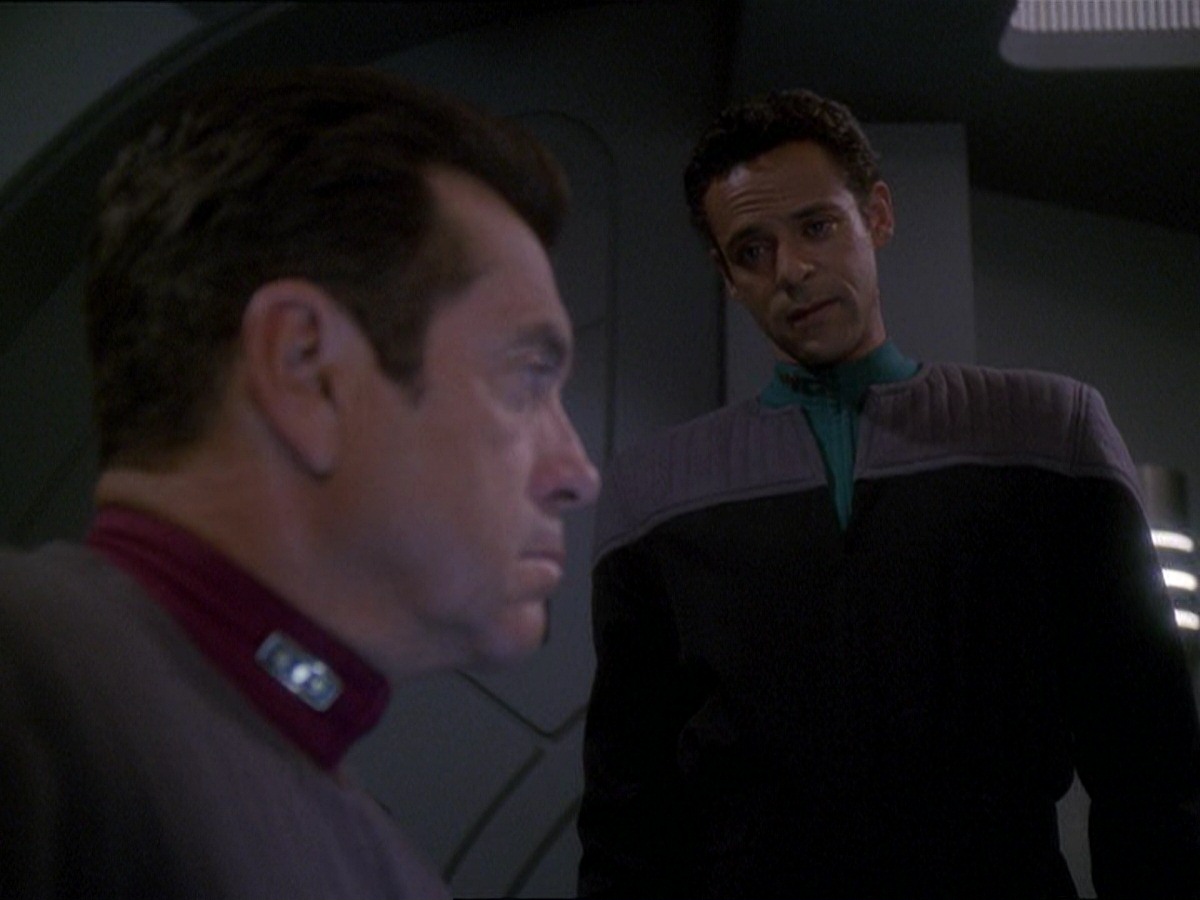 extant_StarTrek_DS9_7x16-InterArmaEnimSilentLeges_3321.jpg