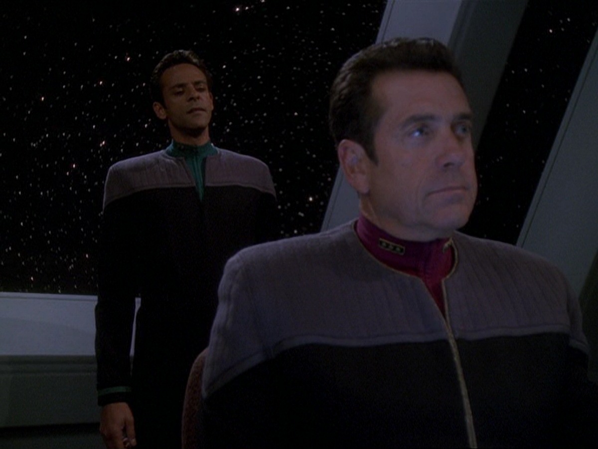 extant_StarTrek_DS9_7x16-InterArmaEnimSilentLeges_3402.jpg