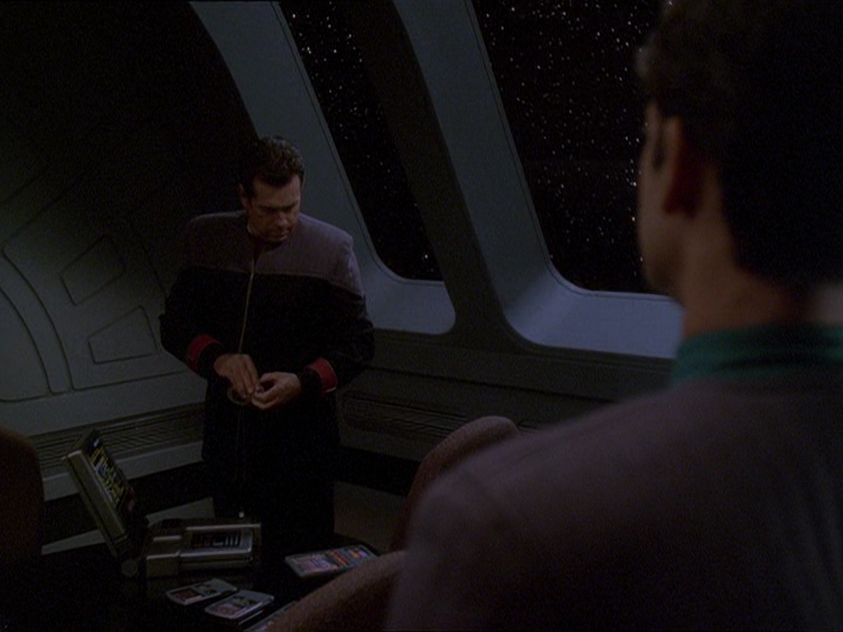 extant_StarTrek_DS9_7x16-InterArmaEnimSilentLeges_3542.jpg