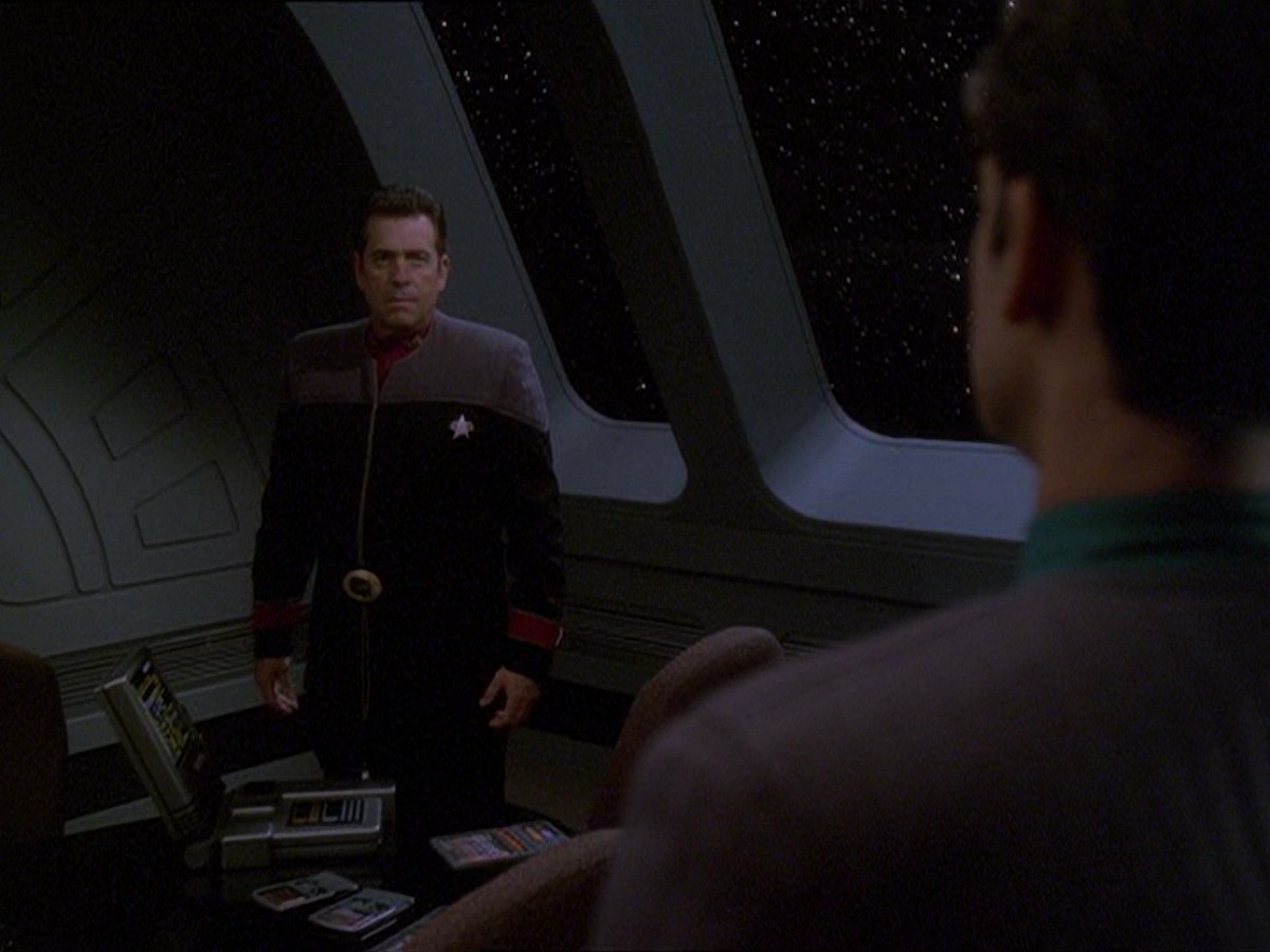 extant_StarTrek_DS9_7x16-InterArmaEnimSilentLeges_3545.jpg
