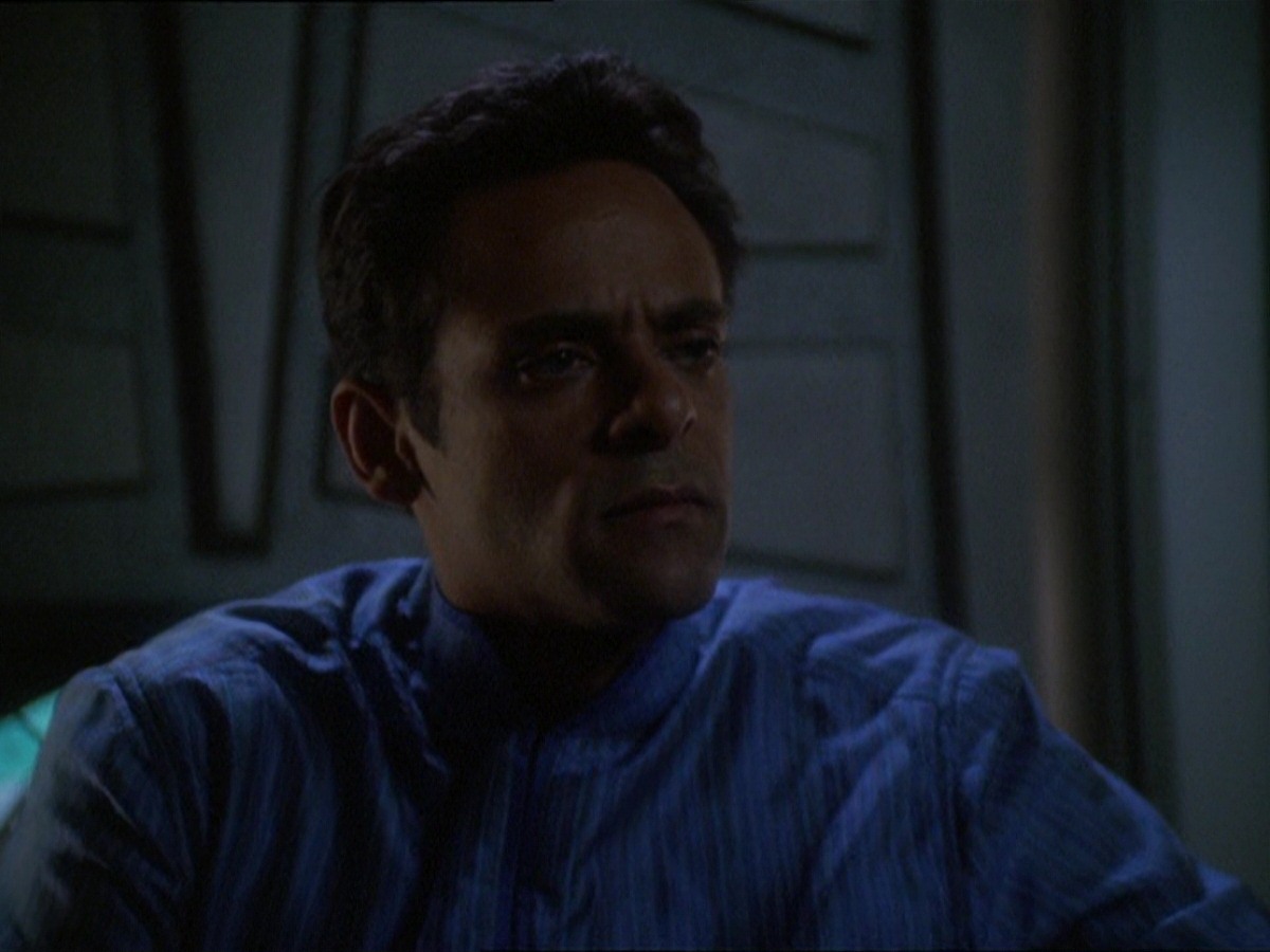 extant_StarTrek_DS9_7x16-InterArmaEnimSilentLeges_3648.jpg